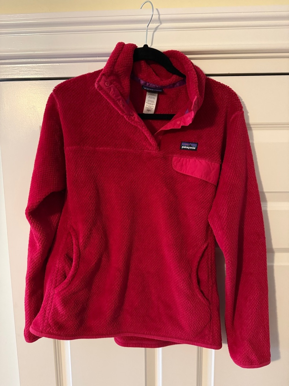 Patagonia Women's Bright Pink/Red Pullover Fleece